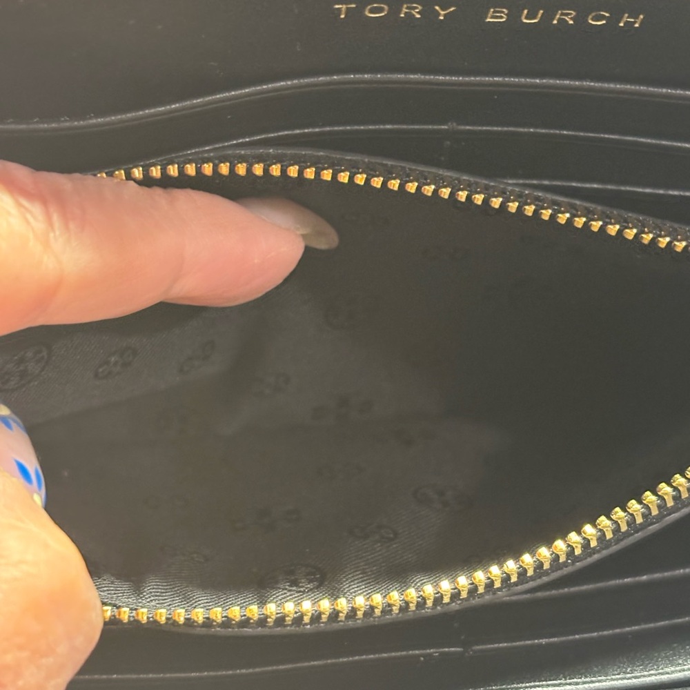 Tory Burch Black Continental Wallet - Picture 5 of 7